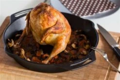 Petromax Cast Iron Turkey / Chicken Sitter 30cm -Petromax Winkel image 3